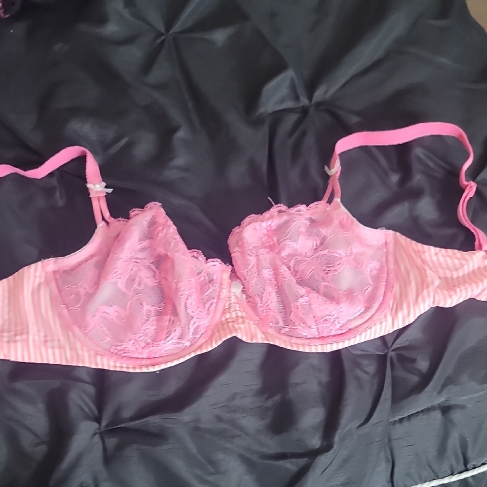 Pink Lace Underwire Bra